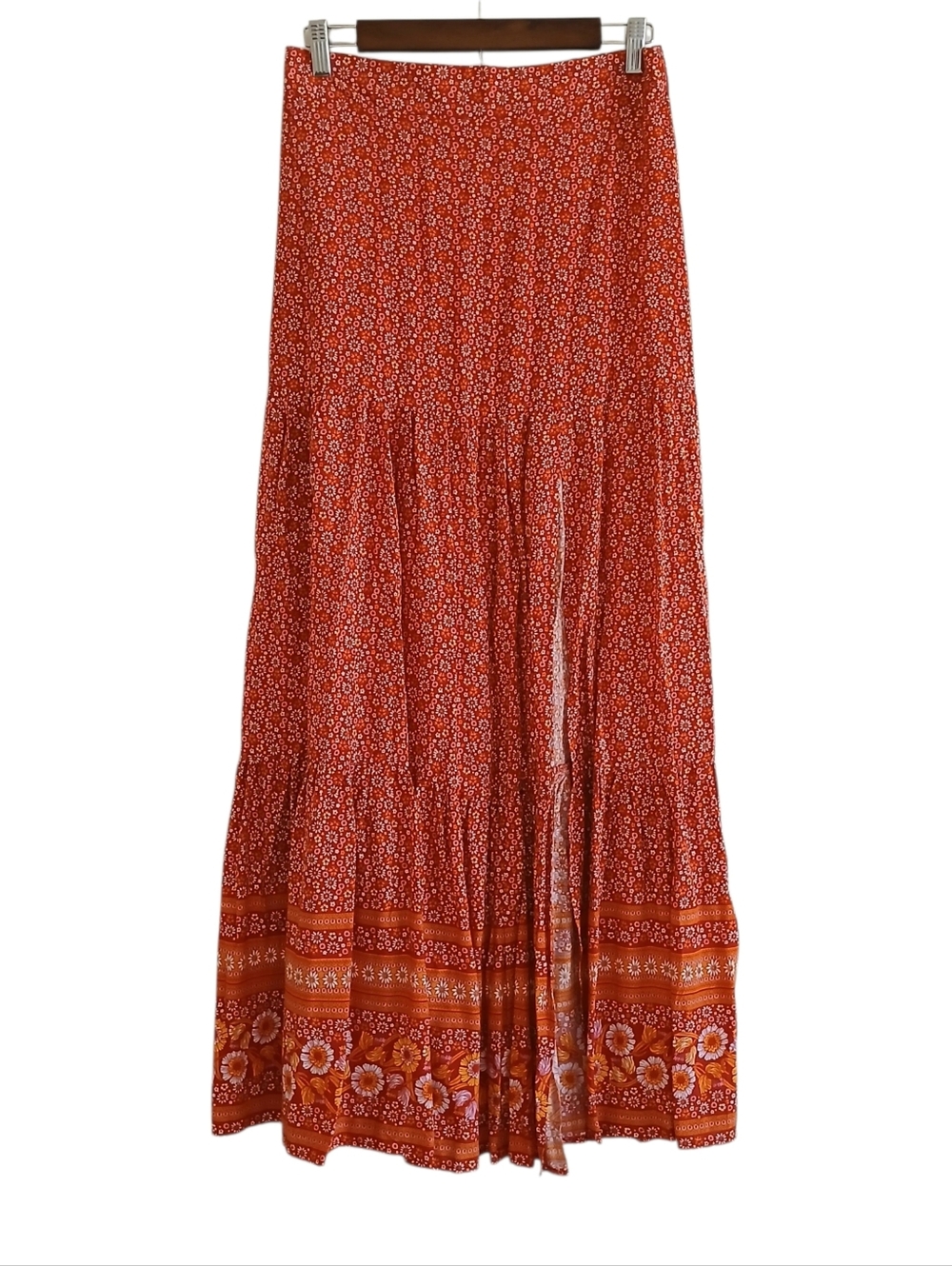 INDIGO ROSE Maxi Ditsy Floral Prairie Skirt Women's M Red Tiered Slit Boho Slit